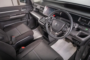 Минивэн Honda Stepwgn Spada 2019 года, 2699000 рублей, Томск