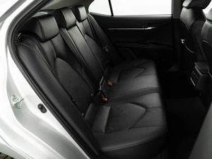 Седан Toyota Camry 2021 года, 3043055 рублей, Москва