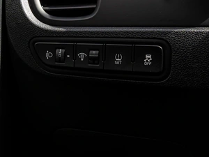 Хетчбэк Kia Rio X-Line 2020 года, 1799000 рублей, Краснодар
