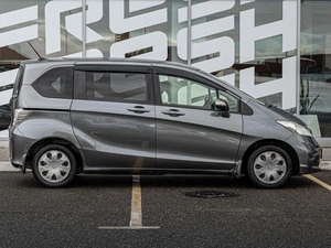 Минивэн Honda Freed 2012 года, 1200000 рублей, Краснодар