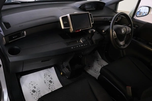 Минивэн Honda Freed 2012 года, 1149000 рублей, Омск