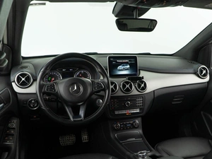 Хетчбэк Mercedes-benz B-класс 2015 года, 1577077 рублей, Москва