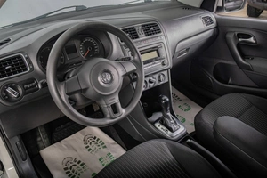 Седан Volkswagen Polo 2012 года, 879000 рублей, Томск