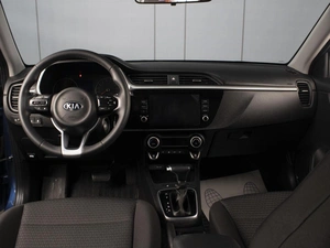 Седан Kia Rio 2021 года, 1750000 рублей, Омск