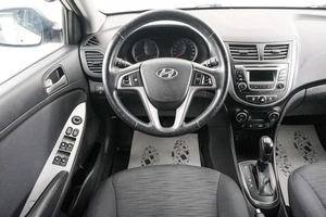 Седан Hyundai Solaris 2015 года, 1199000 рублей, Красноярск