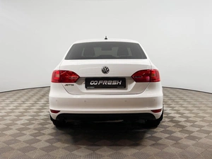 Седан Volkswagen Jetta 2013 года, 943100 рублей, Казань