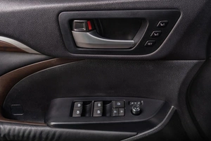 Внедорожник Toyota Highlander 2014 года, 3289000 рублей, Томск