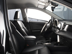 Внедорожник Toyota RAV4 2014 года, 1750000 рублей, Омск