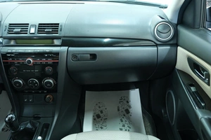 Седан Mazda 3 2008 года, 649000 рублей, Омск