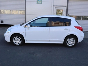 Хэтчбек Nissan Tiida 2013 года, 1310000 рублей, Железногорск