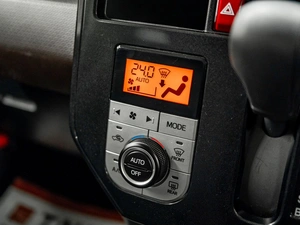 Минивэн Toyota Roomy 2020 года, 1000000 рублей, Красноярск