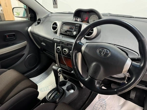 Хетчбэк Toyota Ist 2002 года, 549000 рублей, Красноярск
