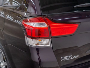 Универсал Toyota Corolla Fielder 2017 года, 1315000 рублей, Красноярск