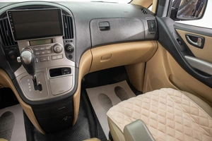 Минивэн Hyundai Grand Starex 2011 года, 1739000 рублей, Барнаул