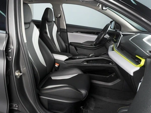 Внедорожник Geely Coolray 2023 года, 2030000 рублей, Красный Пахарь