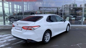 Седан Toyota Camry 2019 года, 2845000 рублей, Солонцы