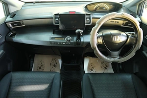 Минивэн Honda Freed 2011 года, 1249000 рублей, Омск