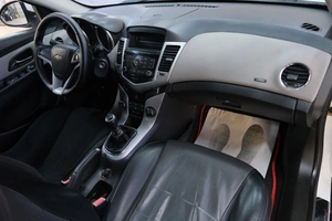 Седан Chevrolet Cruze 2012 года, 579000 рублей, Омск