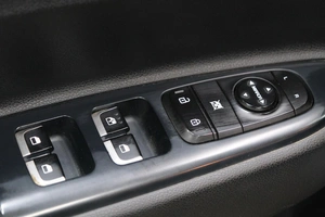 Хетчбэк Kia Rio X-Line 2019 года, 1699000 рублей, Омск