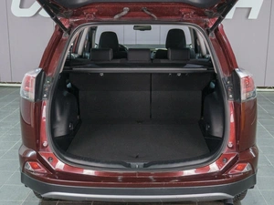 Внедорожник Toyota RAV4 2018 года, 2729000 рублей, Сургут