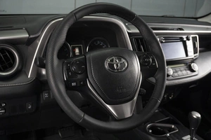 Внедорожник Toyota RAV4 2016 года, 2350000 рублей, Омск