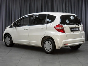 Хетчбэк Honda Fit 2012 года, 829000 рублей, Тюмень