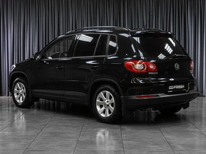 Внедорожник Volkswagen Tiguan 2009 года, 959000 рублей, Тюмень