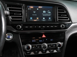 Седан Hyundai Elantra 2019 года, 1859000 рублей, Аксай