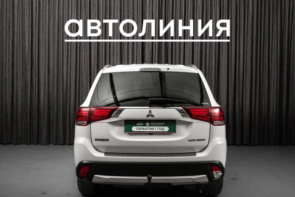 Внедорожник Mitsubishi Outlander 2016 года, 1689000 рублей, Красноярск