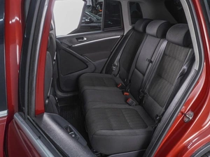 Внедорожник Volkswagen Tiguan 2011 года, 900000 рублей, Ростов-на-Дону