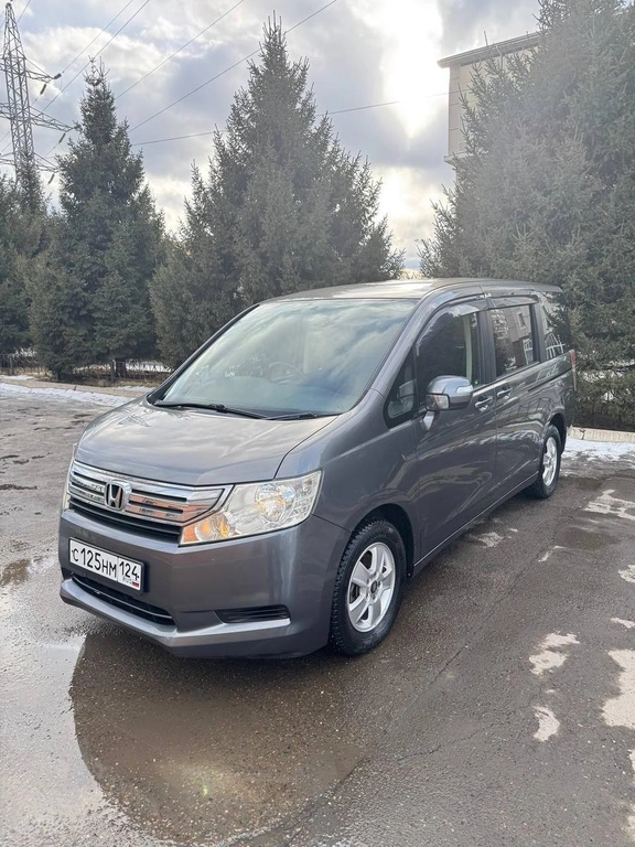 Минивэн Honda Stepwgn 2011 года, 1550000 рублей, Красноярск
