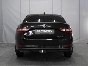 Лифтбек Skoda Superb 2017 года, 1980000 рублей, Омск