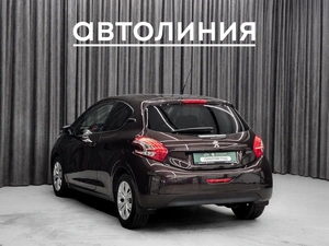 Хетчбэк Peugeot 208 2013 года, 649000 рублей, Красноярск