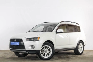Внедорожник Mitsubishi Outlander 2012 года, 999000 рублей, Тюмень