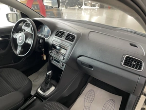 Седан Volkswagen Polo 2012 года, 697000 рублей, Солонцы