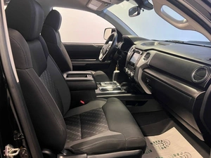 Пикап Toyota Tundra 2017 года, 5699000 рублей, Красноярск