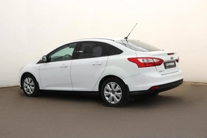 Седан Ford Focus 2013 года, 1095000 рублей, Орёл