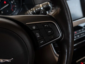 Седан Jaguar XF 2016 года, 1855000 рублей, Краснодар