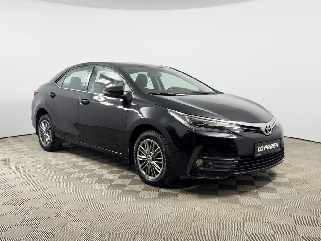 Седан Toyota Corolla 2018 года, 1698100 рублей, Казань