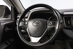 Внедорожник Toyota RAV4 2015 года, 2149000 рублей, Новосибирск