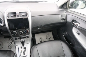 Седан Toyota Corolla 2013 года, 1089000 рублей, Красноярск