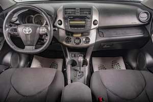 Внедорожник Toyota RAV4 2010 года, 1149000 рублей, Томск