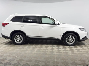 Внедорожник Mitsubishi Outlander 2021 года, 2236900 рублей, Казань