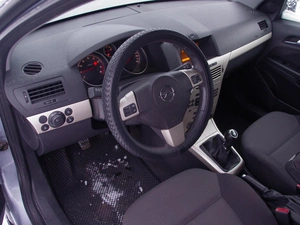 Седан Opel Astra 2008 года, 450000 рублей, Владимир