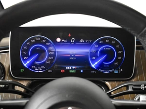 Внедорожник Mercedes-benz EQE SUV 2024 года, 7949900 рублей, Казань