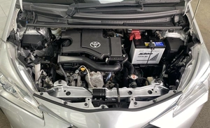 Хетчбэк Toyota Vitz 2018 года, 975000 рублей, Красноярск