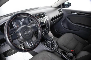 Седан Volkswagen Jetta 2012 года, 849000 рублей, Пермь