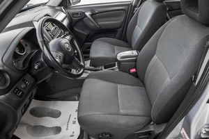 Внедорожник Toyota RAV4 2004 года, 899000 рублей, Барнаул