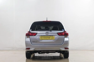 Универсал Toyota Corolla Fielder 2018 года, 1499000 рублей, Новокузнецк