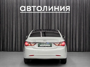 Седан Hyundai Sonata 2010 года, 925000 рублей, Красноярск